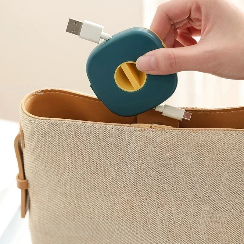 Enrouleur de câble avec support téléphone – Compact & anti-nœuds