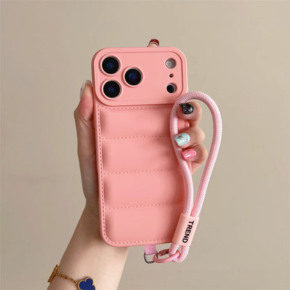 Coque iPhone avec Bracelet de Poignet et Protection Caméra – Silicone Antichoc