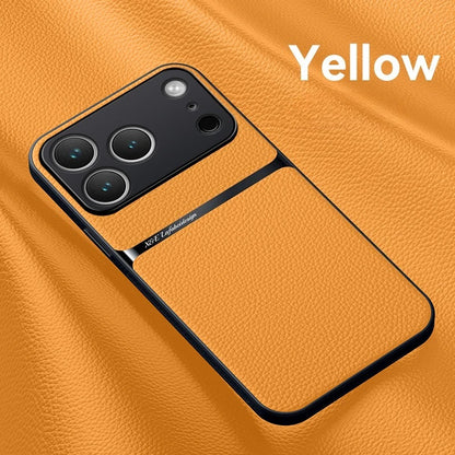 Coque iPhone Cuir Aimantée – Élégance en Mouvement